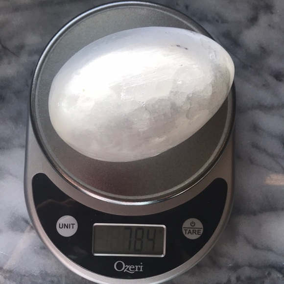 784g Selenite egg - Picture 3 of 7